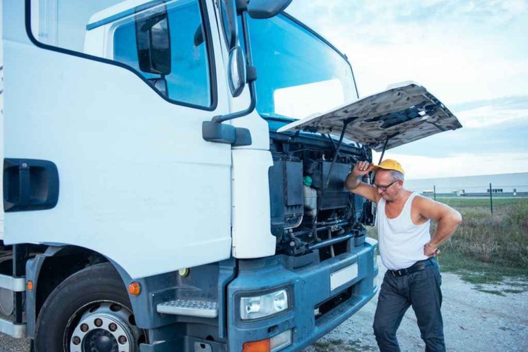 Read more about the article O esticador do seu caminhão está em dia com a manutenção?